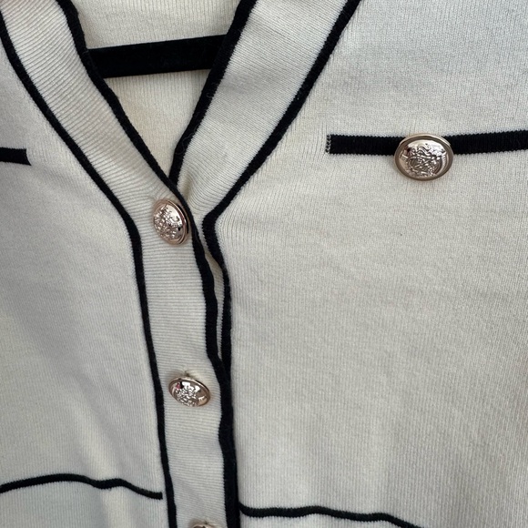 SHEIN Elegant Cream Cardigan with Black Trim - Picture 2 of 8